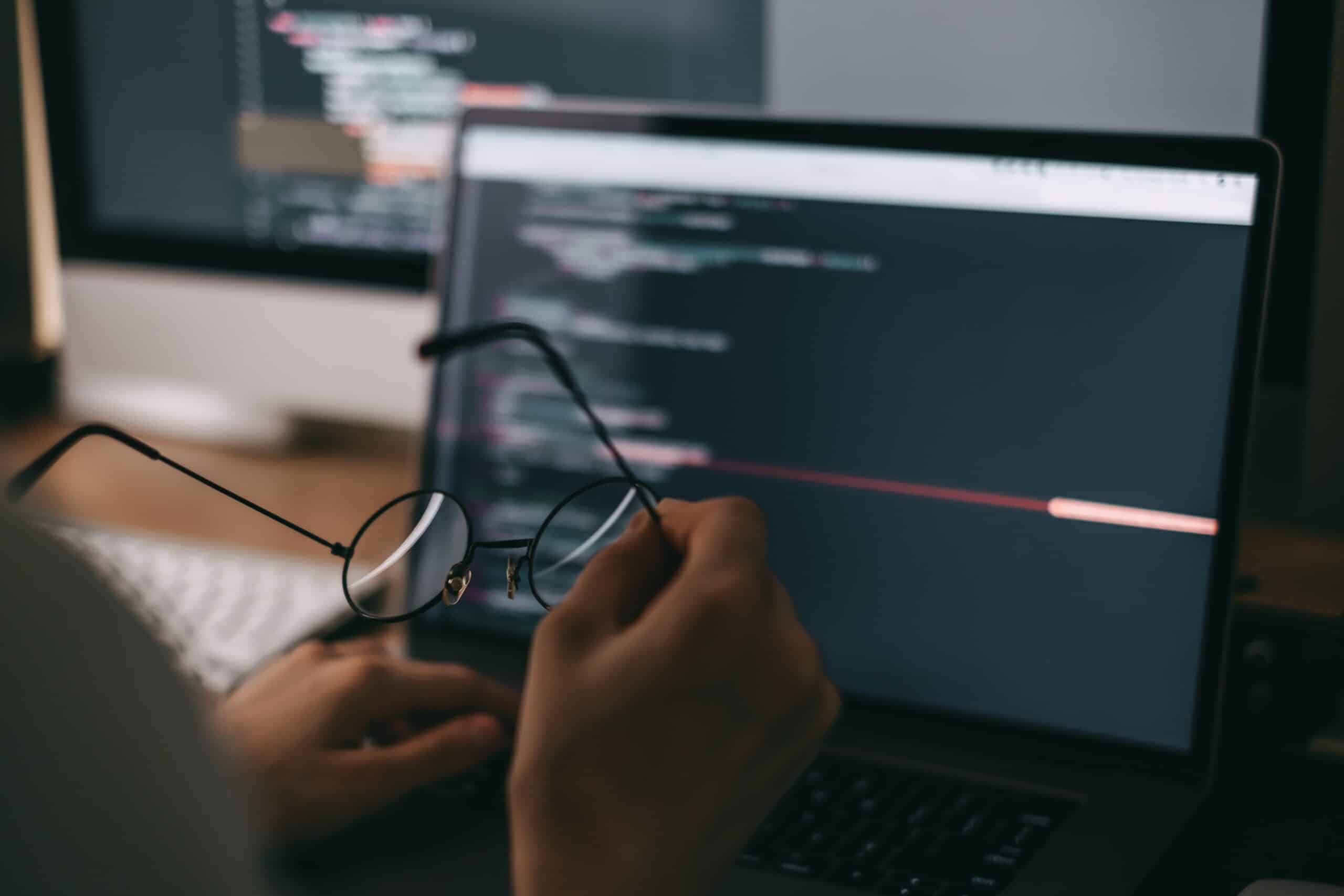 Cybersecurity starten zonder IT achtergrond in Nederland met focus op praktische instap
